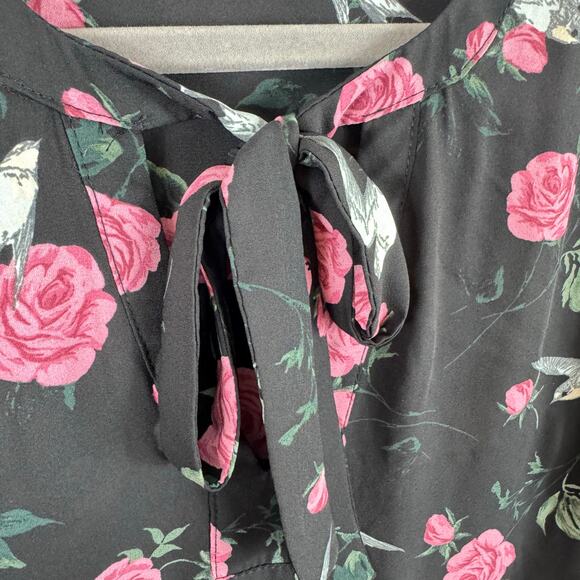 Torrid Black Roses Birds 3/4 Sleeve Lightweight Chiffon Blouse Size L - Picture 4 of 8